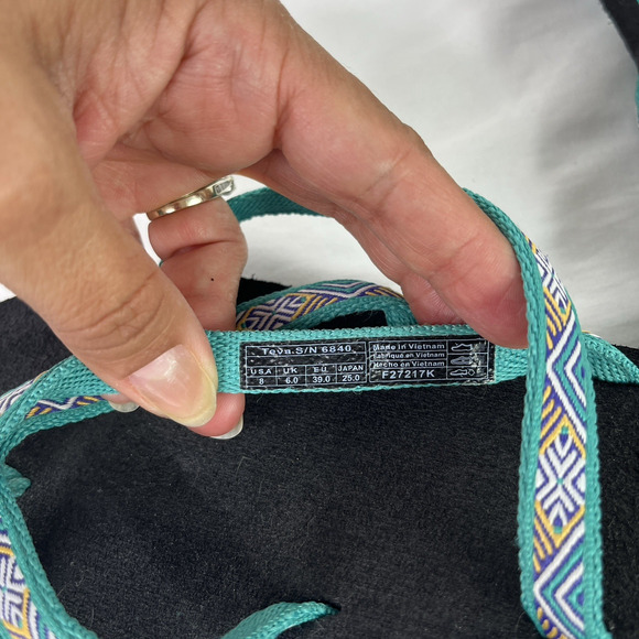 Teva Olowahu Green Slip On Sandals Size US 8, bohemian, hippie, colorful, resort - Picture 4 of 6